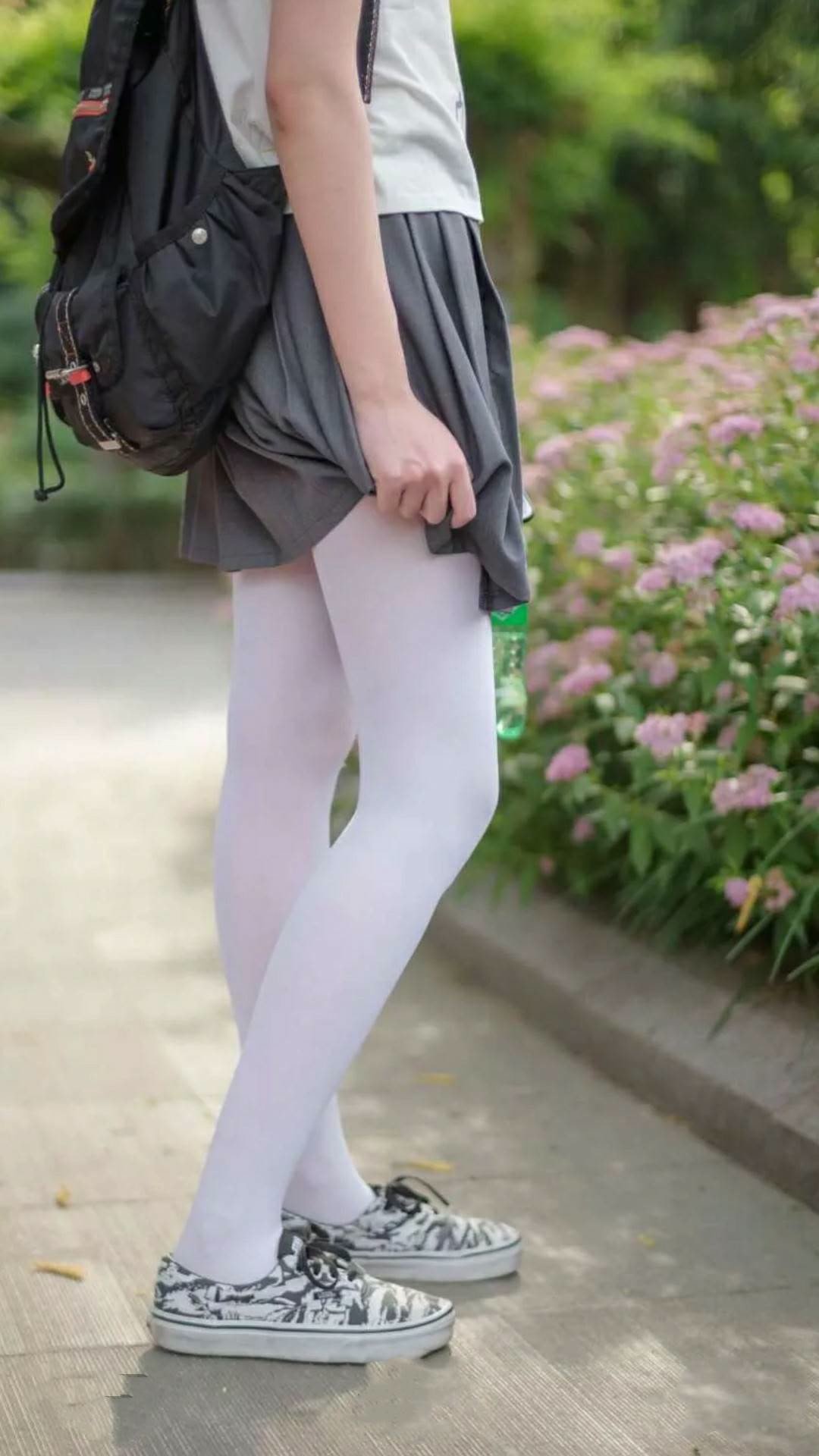 中国女篮在亚洲杯决赛中击败日本,荣获冠军